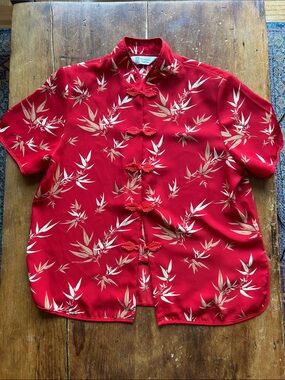 Vintage Red Mandarin Collar Blouse • Bamboo Print • Chinese Frog Closure Top